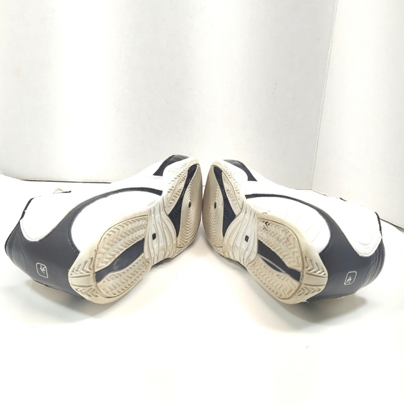 AND1 Boys Basketball Shoes Black & White Athletic Sneakers Size 6 - Picture 5 of 5